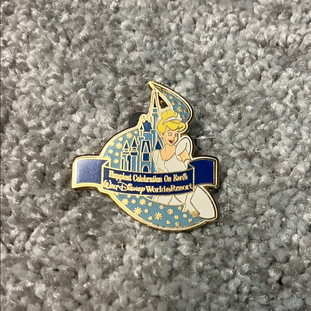 Walt Disney World Cinderella Official Trading Pin